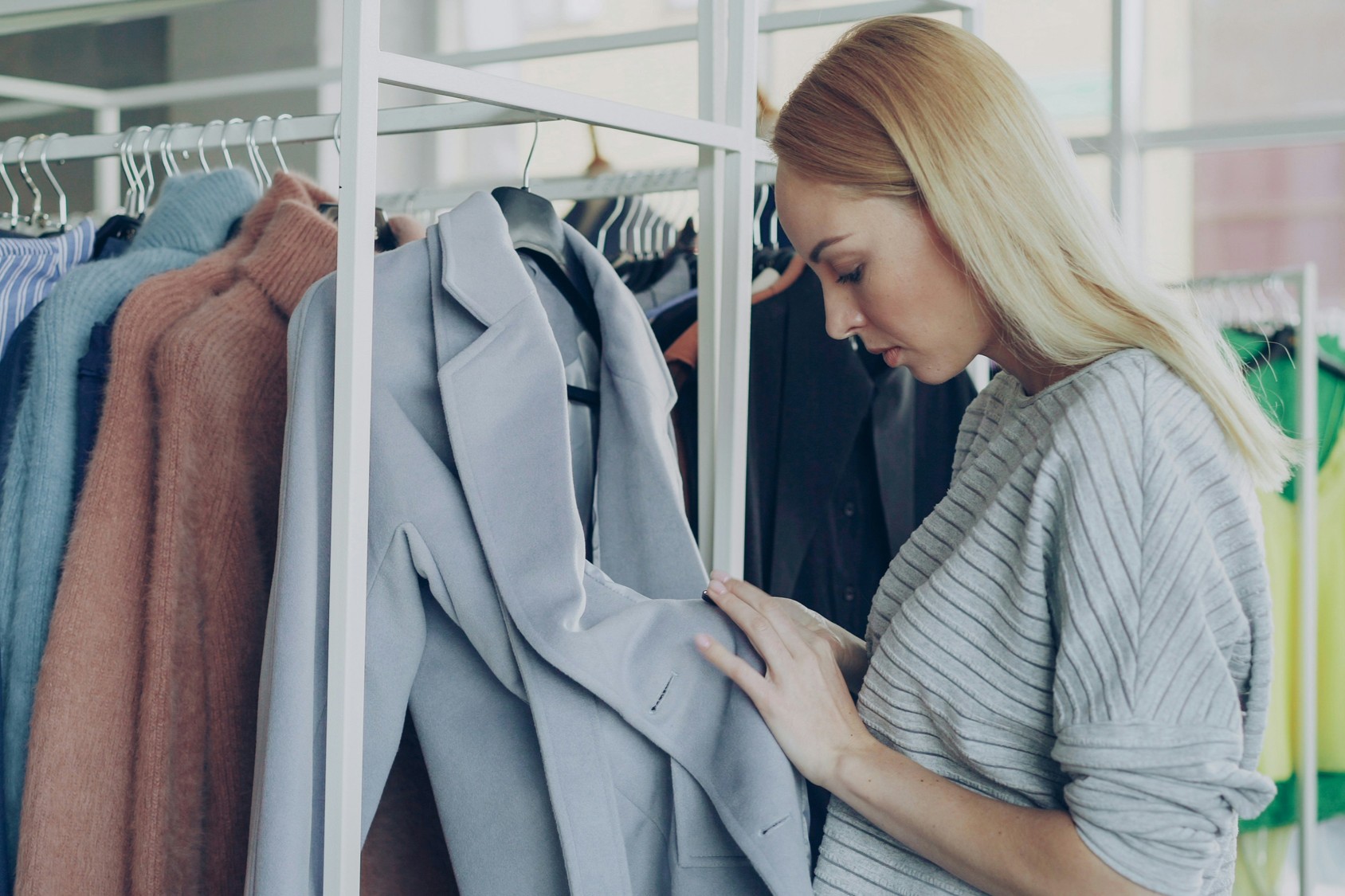 Fleck auf Arbeitskleidung im Alltag