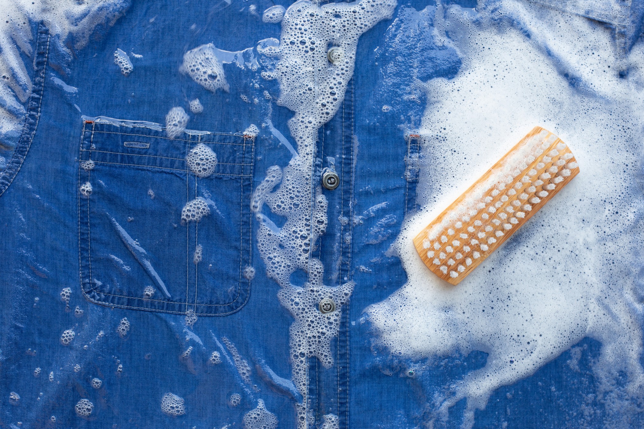 Kirschflecken auf Jeans – abgefärbt